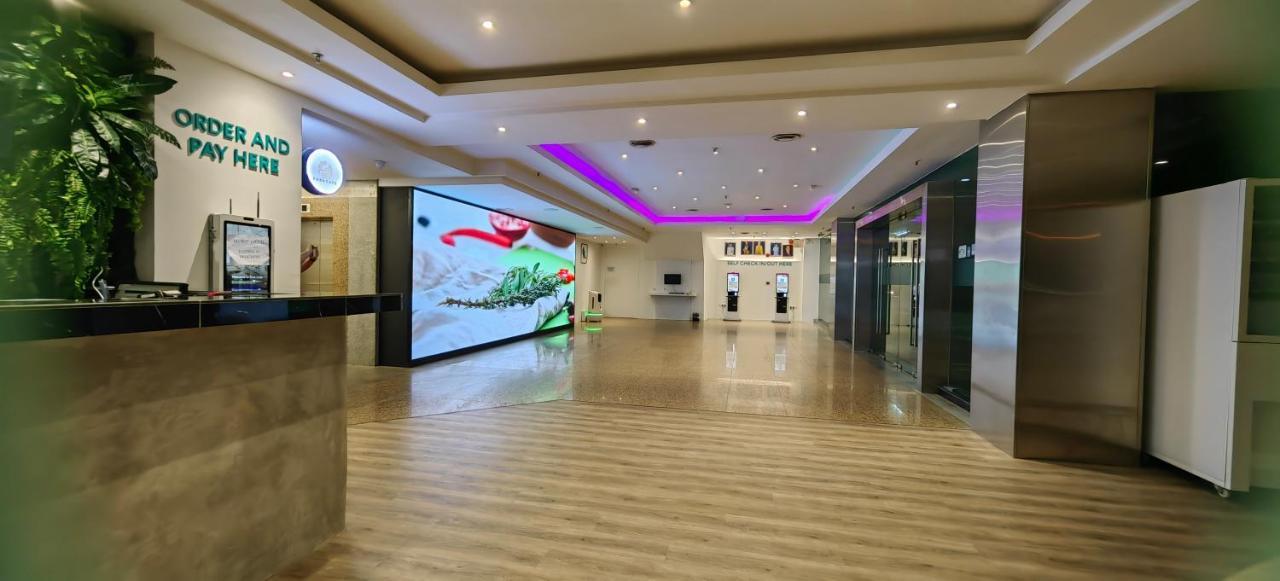 古晋公园酒店 外观 照片